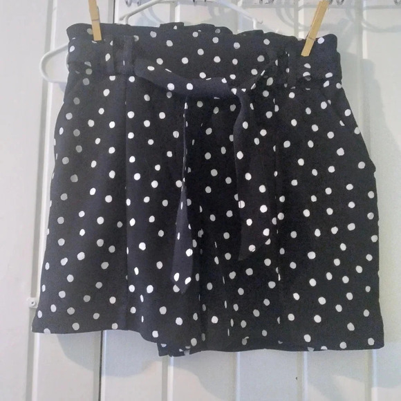 Maurices high-rise shorts -small NWOT - Picture 2 of 9